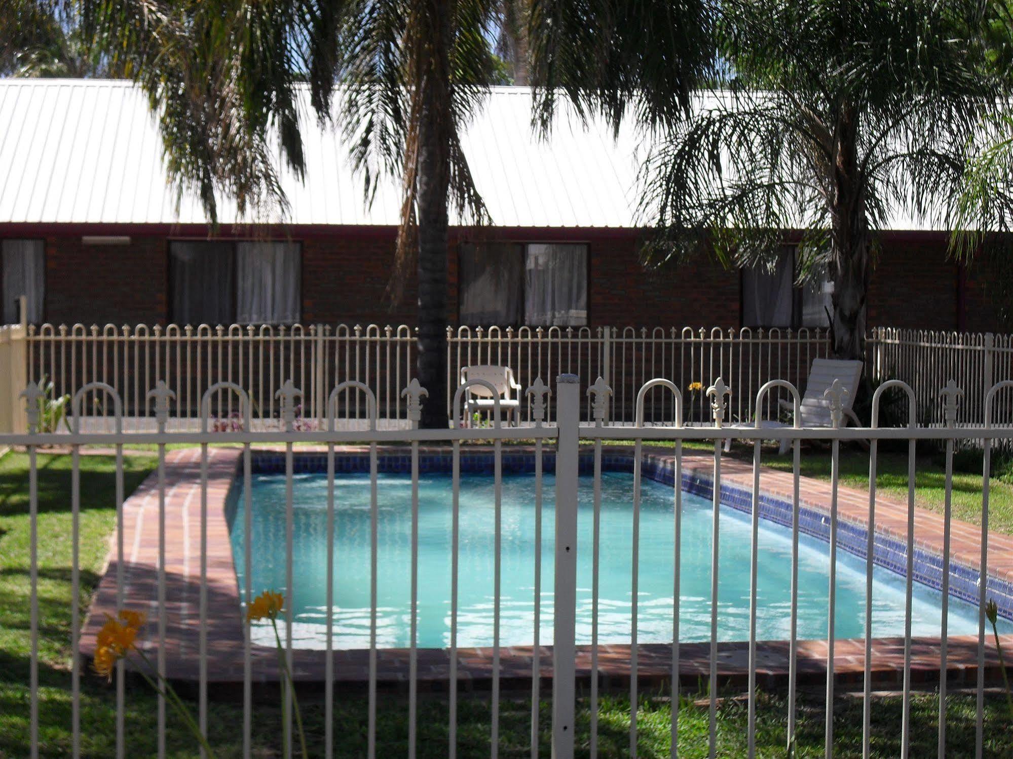 The Major Mitchell Motel Bourke Buitenkant foto
